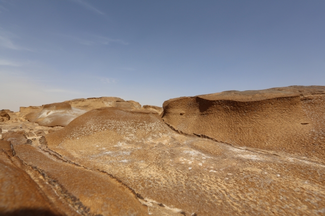 Tunus'ta Ayn Şerşare bölgesi Ay'da yürüme hissi yaşatıyor