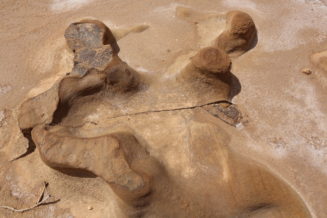 Tunus'ta Ayn Şerşare bölgesi Ay'da yürüme hissi yaşatıyor