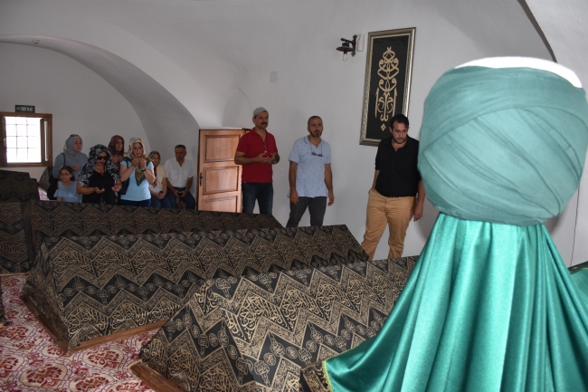 Şeyh Edebali Türbesi'ne ziyaretçi akını