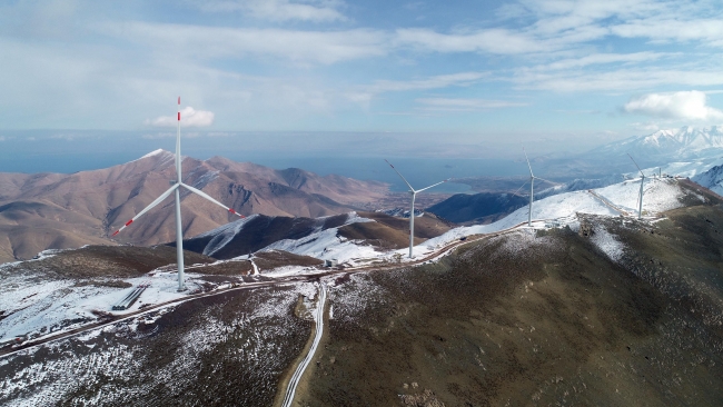 Türkiye'nin en yüksek rakımlı Rüzgar Enerji Santrali Van'da kuruldu