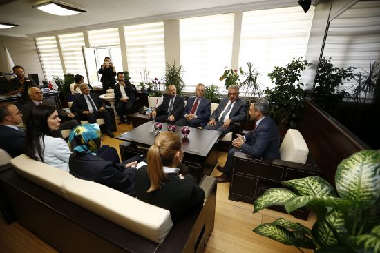 AK Parti heyetinden TÜRKSAT ve Emniyet'e ziyaret