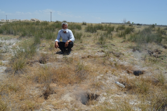 Tuz Gözü havzasında toprak altından çıkan duman şaşırtıyor