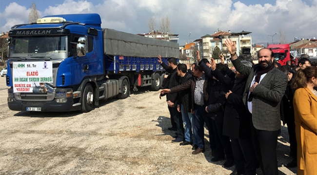 Elazığ'dan Suriye'ye 17 tır un yardımı