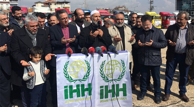 Elazığ'dan Suriye'ye 17 tır un yardımı