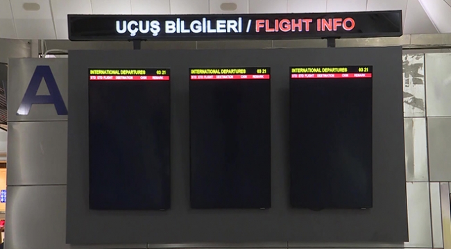 Atatürk Havalimanı'nda uçuş bilgi ekranları kapatıldı