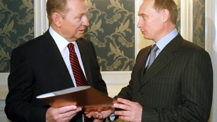 Eski Ukrayna Cumhurbaşkanı Leonid Kuçma ve dönemin Rusya Federasyonu Başbakanı Vlademir Putin, 1999. Fotoğraf: Reuters
