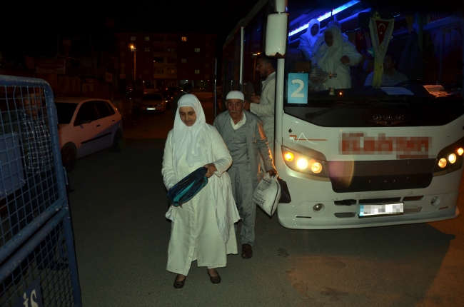 Umre yerine Balıklıgöl'e götürüldüler
