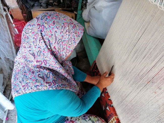 Unutulmaya yüz tutan el dokuması halılar