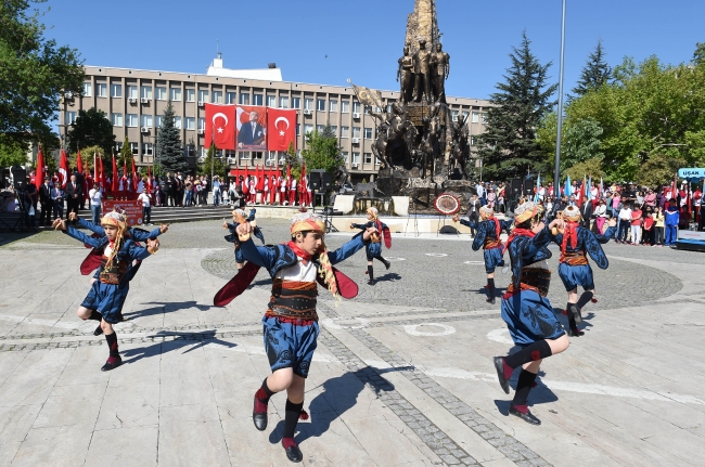 23 Nisan tüm yurtta coşkuyla kutlandı