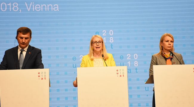 Avusturya ve AB Komisyonu'ndan Trump'a tepki