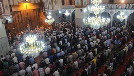 'Kadir Gecesi'nde camiler doldu taştı