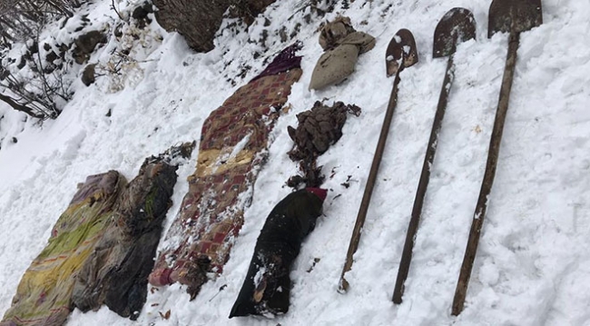 Van'da teröristlerin yaşam alanları imha edildi