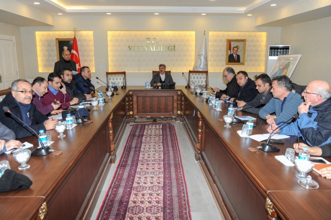 Yoğun kar nedeniyle Van'da kriz merkezi kuruldu