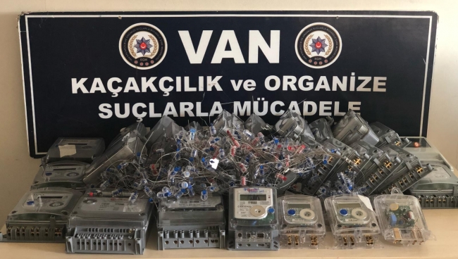 Van’da kaçak elektrik operasyonu: 28 gözaltı