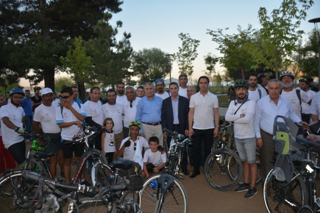 Van Gölü çevresinde bisiklet turu