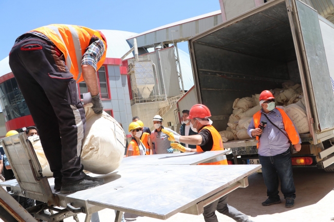 Bir yılda ele geçirilen uyuşturucular çimento kazanında imha edildi