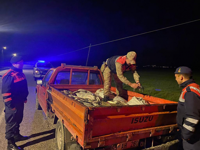 Kaçak avlanan 1 ton inci kefali ele geçirildi