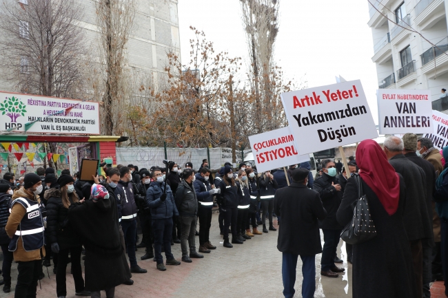 Vanlı aileler eylemlerine 2. haftada da devam ediyor