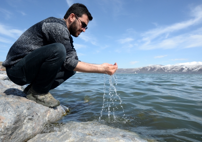 Öğrenciler Van Gölü suyundan sabun üretti