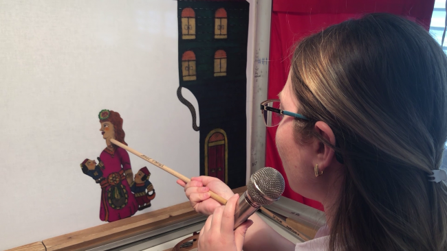 Türkiye’nin ilk kadın Karagöz ustası