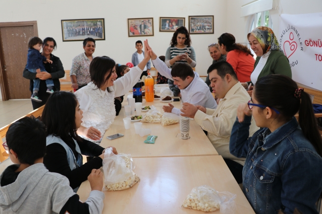 Engelli çocuk sahibi aileler gönüllü topluluk kurdu