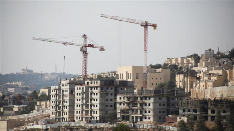 Yıkılan Filistinlilerin evlerinin yerine yasadışı Yahudi yerleşimleri yapılıyor. Fotoğraf: AA