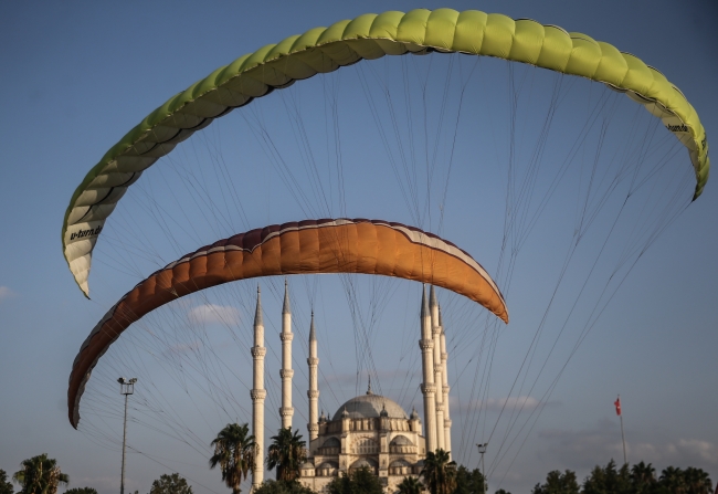 Adana yamaç paraşütçülerinin yeni gözdesi oldu