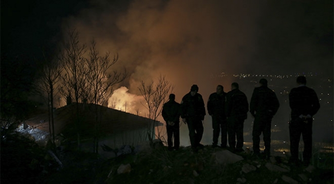 Başkentte üç gecekondu ile bir marangoz atölyesi yandı