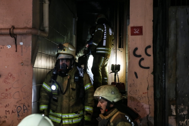 Beyoğlu'nda apartman yangını