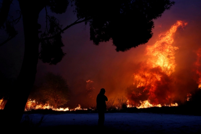 Yunanistan'daki yangınla ilgili "kundaklama açıklaması"