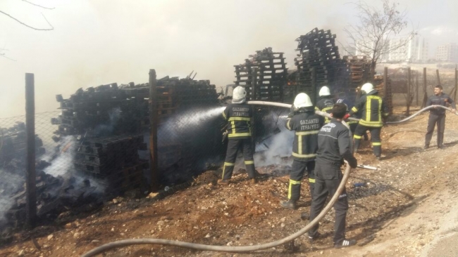Gaziantep'te kereste fabrikasında yangın