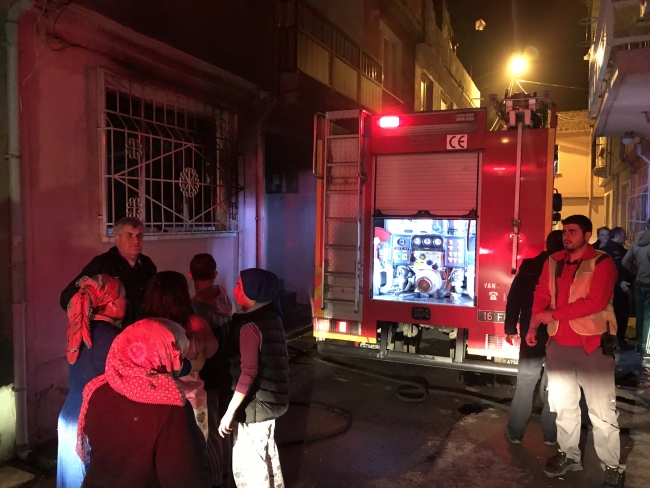 Bursa'da elektrikli ısıtıcıdan yangın çıktı