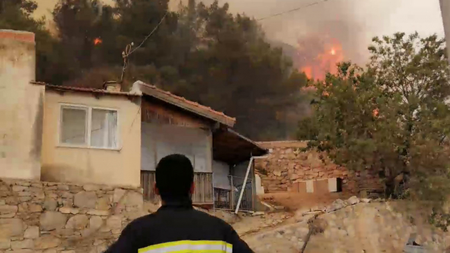 Muğla'daki yangın 2. gününde: Müdahale sürüyor