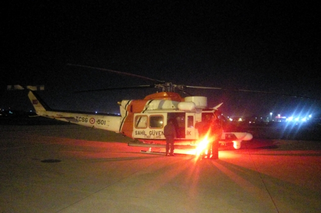 Sürüklenen motor yatta bulunan kişi helikopterle kurtarıldı