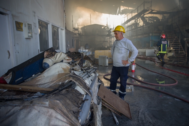 Antalya'da yat üretim merkezinde yangın