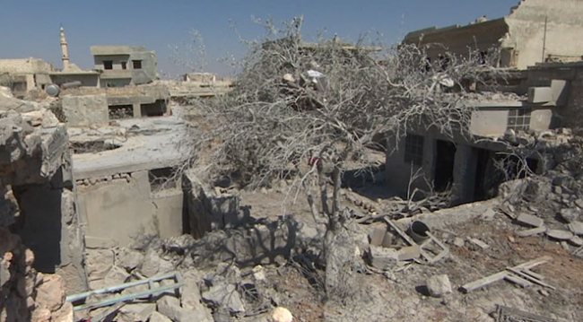 Esed rejiminin saldırılarıyla İdlib sokakları enkaza döndü