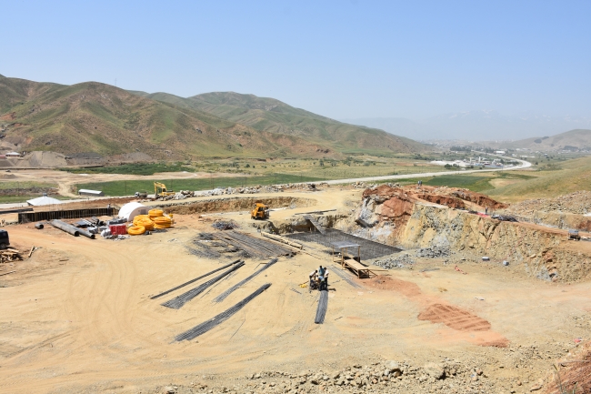 Yüksekova kesintisiz içme suyuna kavuşuyor