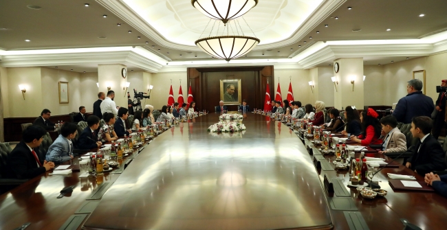 Başbakan Yıldırım, Çankaya Köşkü'nde çocukları kabul etti