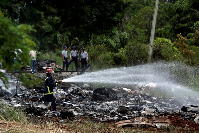 Küba: Boeing 737’nin düşme sebebi kabin ekibinin hatası olabilir