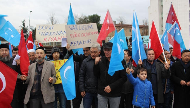 Halk askerlik şubelerine koştu