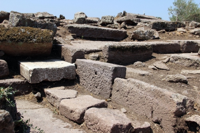 Manisa'da Zeus Sunağı’nın izleri aranıyor