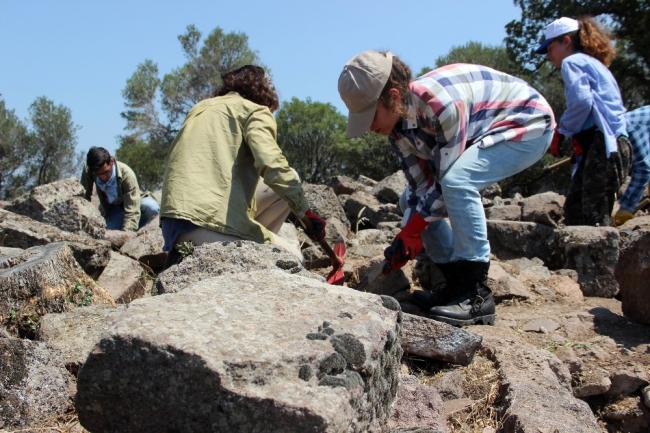 Manisa'da Zeus Sunağı’nın izleri aranıyor