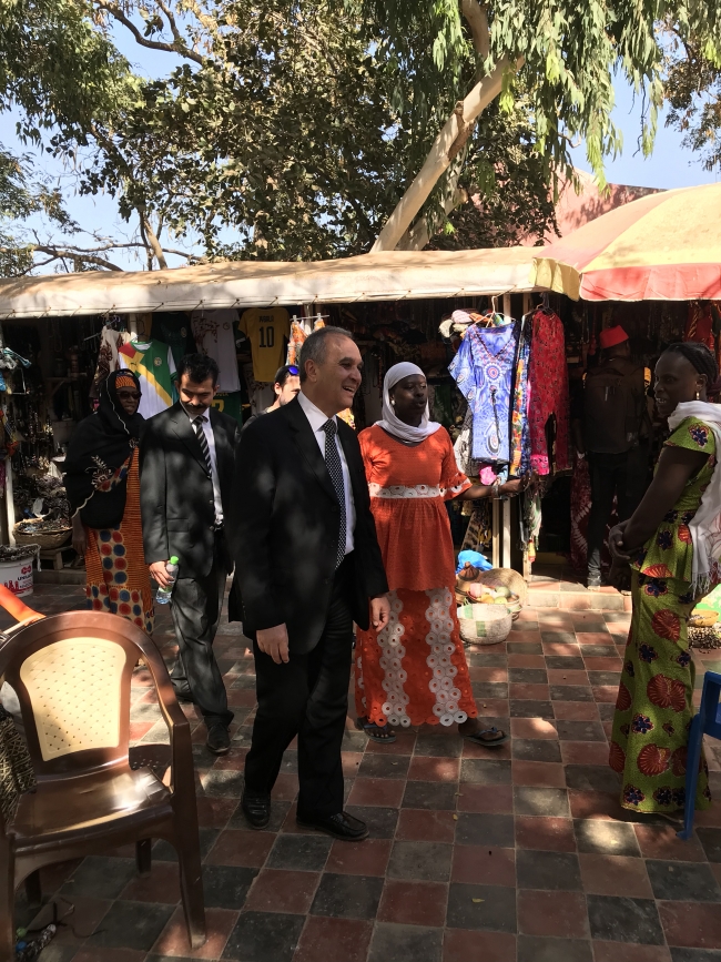 Dakar Büyükelçisi Civaner, Senegal'deki köleler evini gezdi