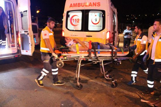 Yurtta trafik kazaları: 5 ölü, 37 yaralı