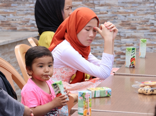 'Zonguldak Ensarları' mültecilerin yüzünü güldürdü
