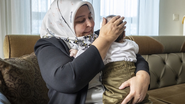 53 yaşındaki Milletvekili Habibe Öçal, 3 aylık bebeğe koruyucu anne oldu