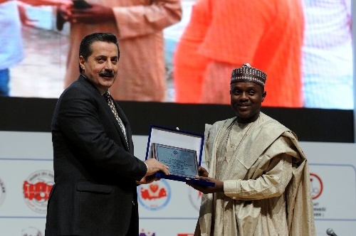 Siyasilerden 23 Nisan mesajları