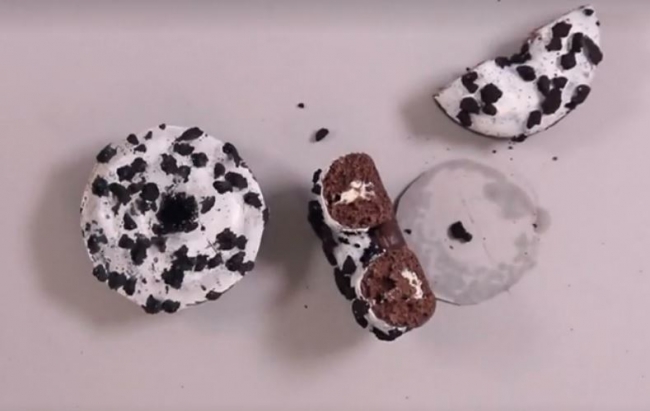 Gündelik hayatta kullanılan nesnelerin hiper gerçekçi çizimleri