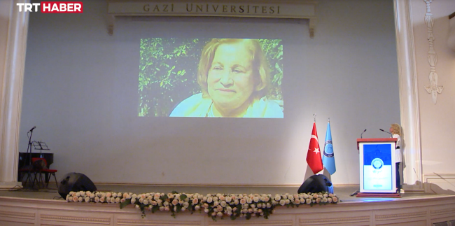 TRT'nin sevilen programı 'Ömür Dediğin'e vefa ödülü