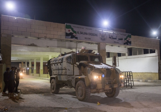 Öncüpınar Sınır Kapısı'ndan Suriye'ye askeri araç sevkiyatı yapıldı